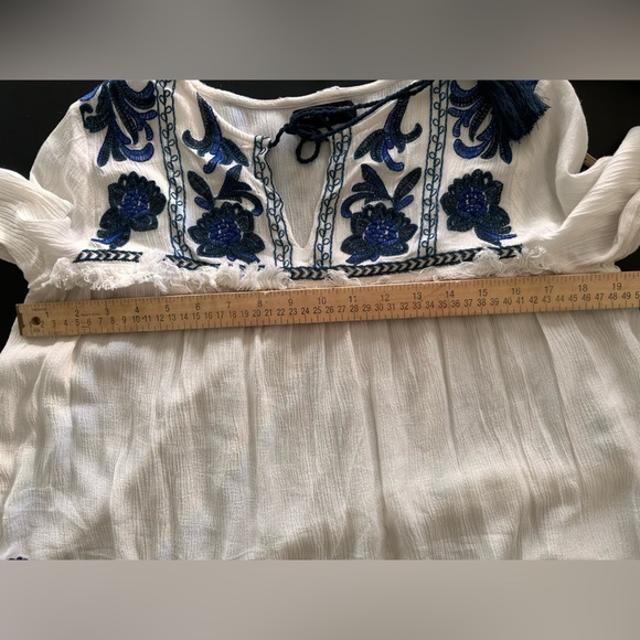 Nu Construction Boho Embroidered White and Blue Blouse Size Small - Picture 10 of 11